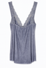Load image into Gallery viewer, Lace trim camisole