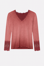 Load image into Gallery viewer, Soft lace top
